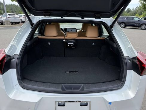 Used 2025 Lexus UX 300h AWD w/ Accessory Package (Z1) image 29