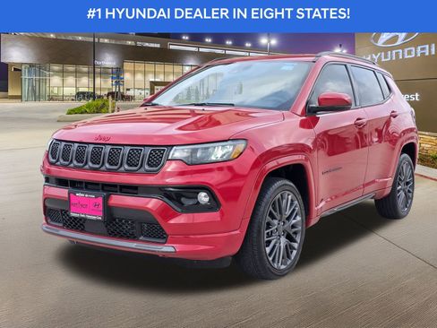 Used 2023 Jeep Compass Limited image 2