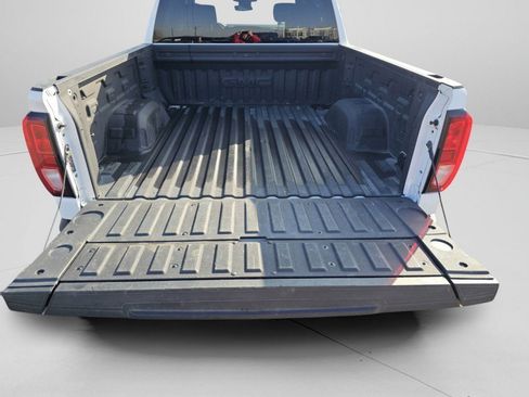 Used 2023 GMC Sierra 1500 SLE image 25