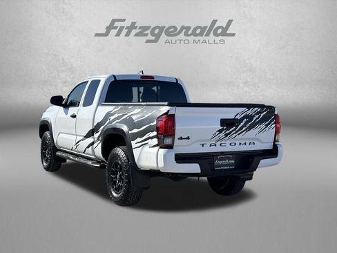 Used 2019 Toyota Tacoma SR w/ SX Package image 7