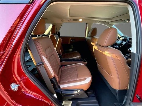 New 2026 Nissan Pathfinder Platinum w/ Accent Package AWD/4WD image 10