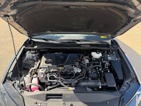 Used 2025 Toyota Camry LE image 31