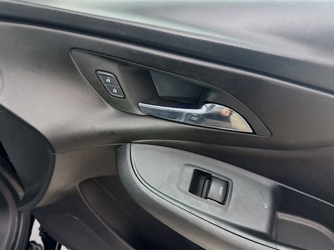 Used 2018 Chevrolet Volt LT w/ LT Driver Confidence Package image 31