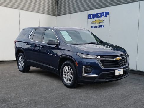 Used 2023 Chevrolet Traverse LS AWD/4WD image 7