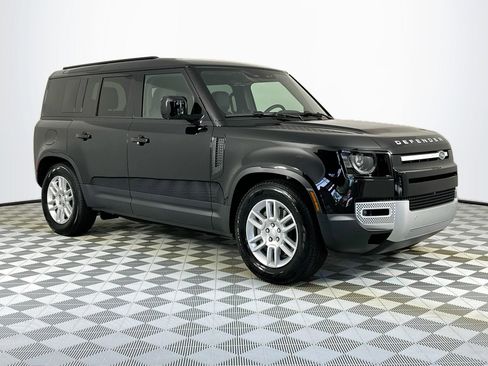 Used 2025 Land Rover Defender 110 S AWD/4WD image 3