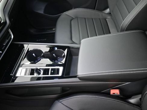 New 2026 Volkswagen Atlas SEL image 31