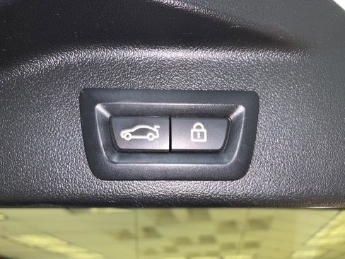 Used 2022 BMW X5 xDrive40i w/ Premium Package image 55