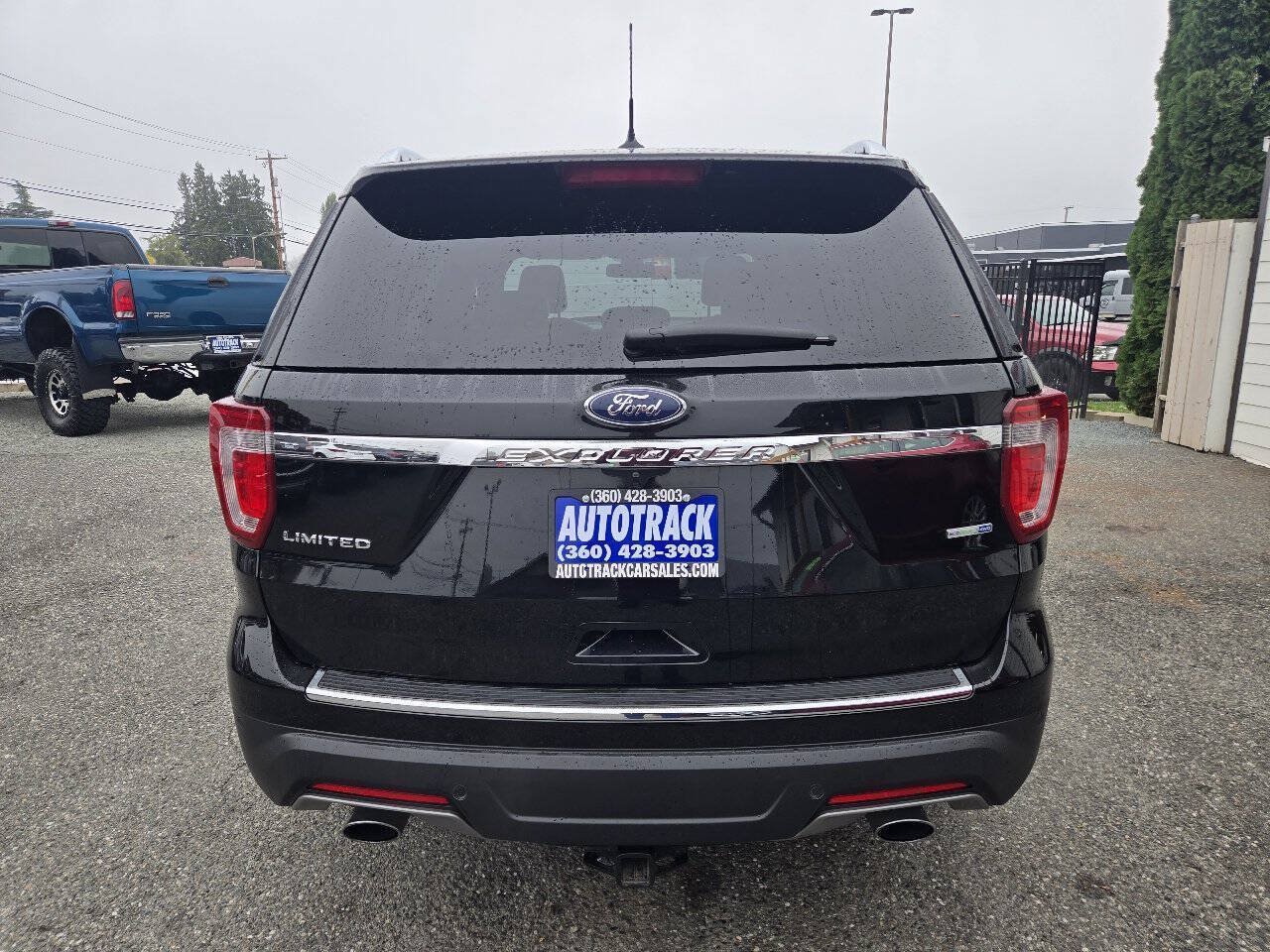 Used 2018 Ford Explorer Limited w/ Equipment Group 301A AWD/4WD image 5