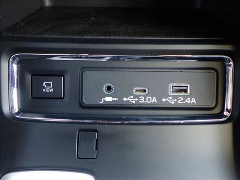 New 2025 Subaru Ascent Limited image 22