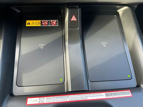 New 2026 Subaru Solterra Limited image 19