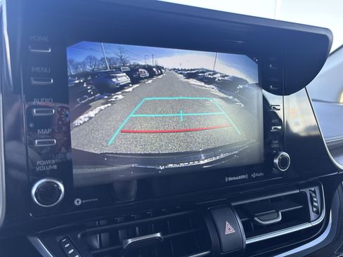 Used 2021 Toyota C-HR Limited image 30