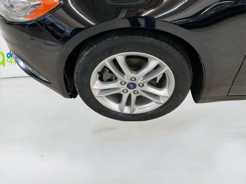 Used 2018 Ford Fusion SE image 18
