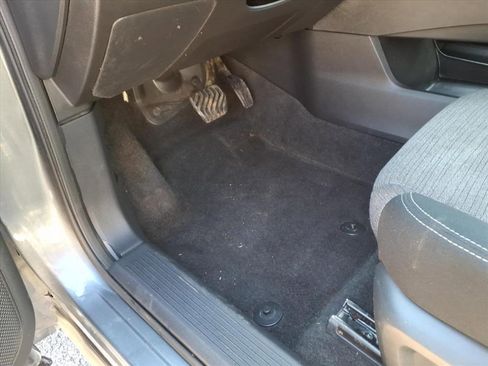 Used 2023 Nissan Rogue SV image 16