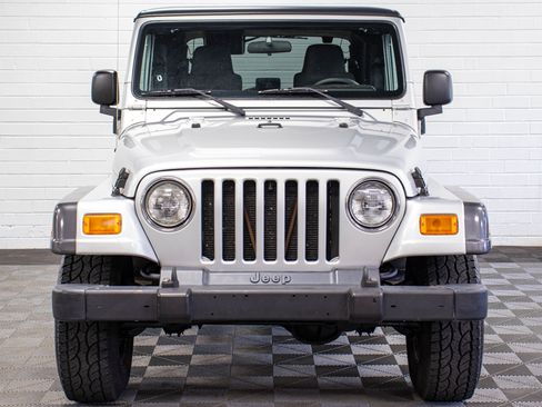 Used 2004 Jeep Wrangler X w/ Convenience Group AWD/4WD image 8