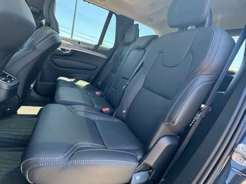 Used 2025 Volvo XC90 B6 Ultra AWD/4WD image 18