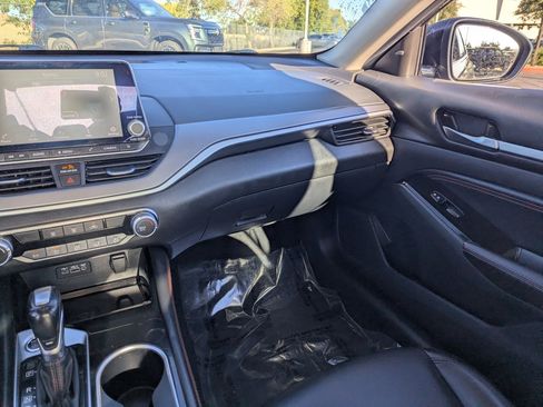 Certified 2023 Nissan Altima 2.5 SR image 19