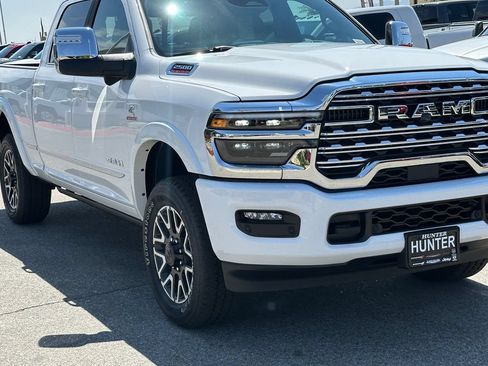 New 2026 RAM 2500 Limited AWD/4WD image 10