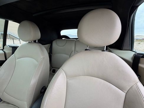 Used 2011 MINI Cooper Convertible image 11