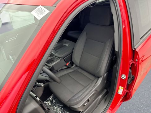 Used 2024 Chevrolet Silverado 1500 LT image 11