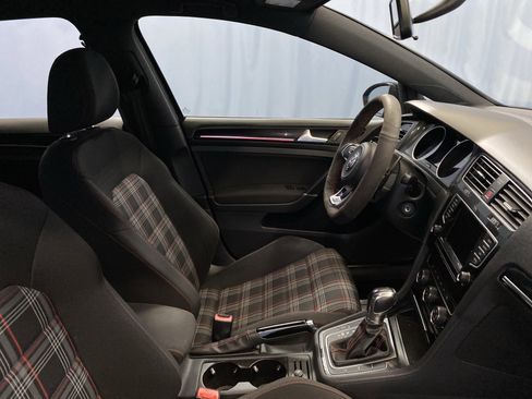 Used 2015 Volkswagen GTI S image 40