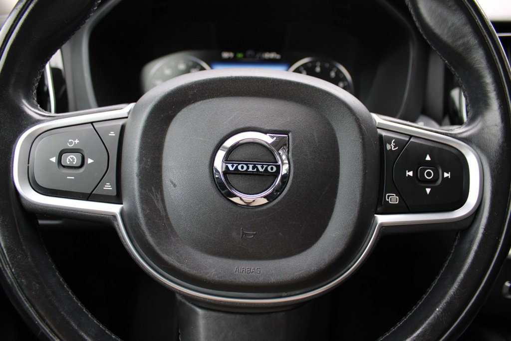 Used 2018 Volvo XC60 T6 Momentum w/ Advanced Package AWD/4WD image 21