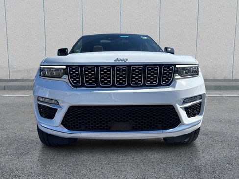 Used 2025 Jeep Grand Cherokee Summit AWD/4WD image 2