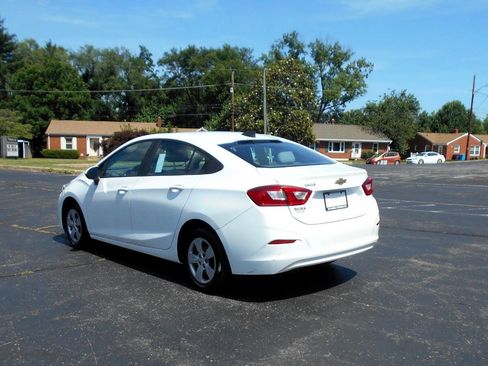 Used 2018 Chevrolet Cruze LS FWD image 8