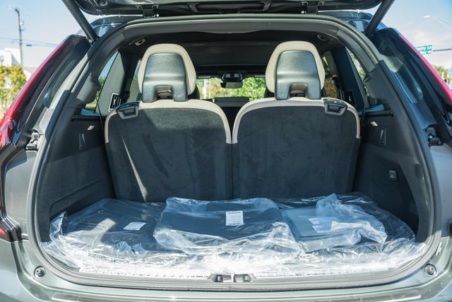 New 2027 Volvo XC90 B6 Plus AWD/4WD image 12