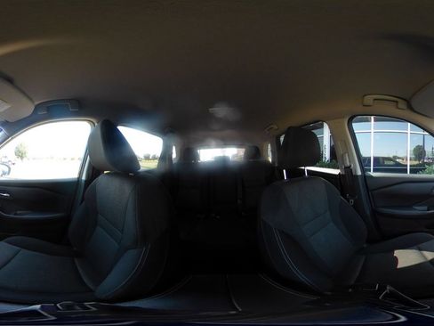 Used 2025 Nissan Rogue SV FWD image 39