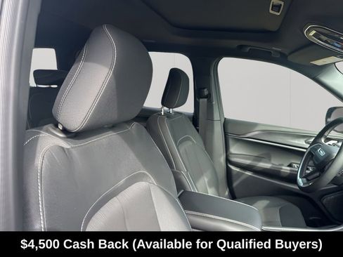 New 2025 Jeep Grand Cherokee L Laredo w/ Luxury Tech Group I RWD image 15