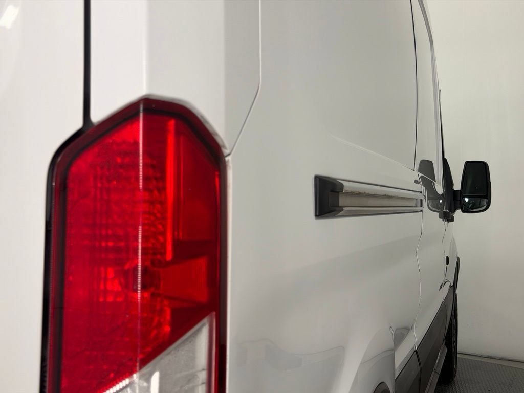Used 2019 Ford Transit 250 148 Medium Roof RWD image 46