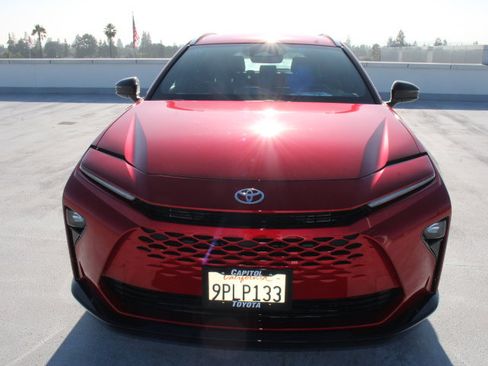 Used 2025 Toyota Crown Signia image 7