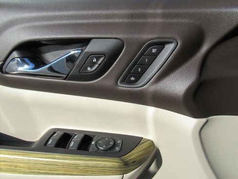 Used 2019 GMC Acadia Denali w/ Technology Package image 23