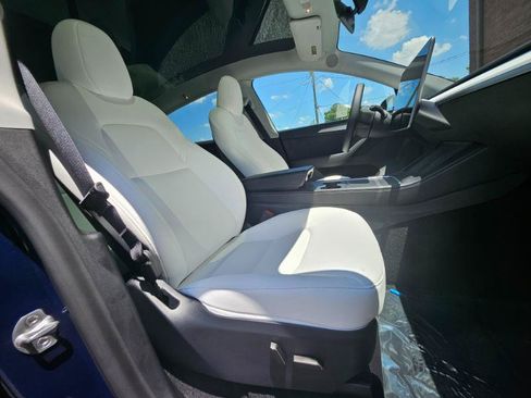 Used 2024 Tesla Model Y Long Range RWD image 57