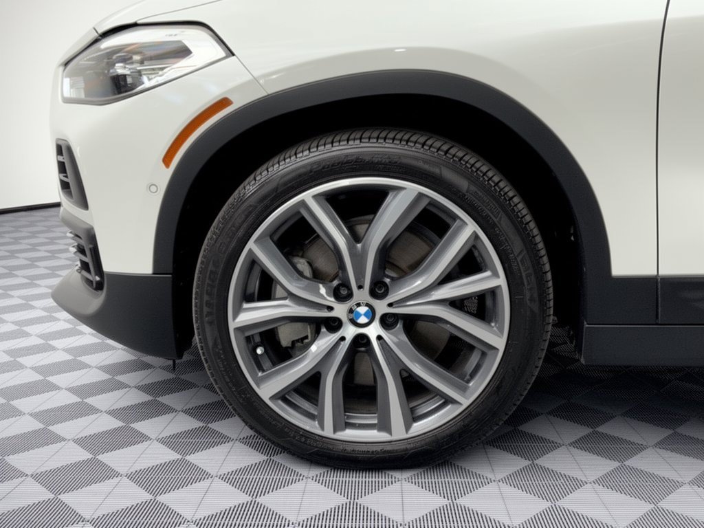 Used 2022 BMW X2 sDrive28i w/ Premium Package FWD image 13