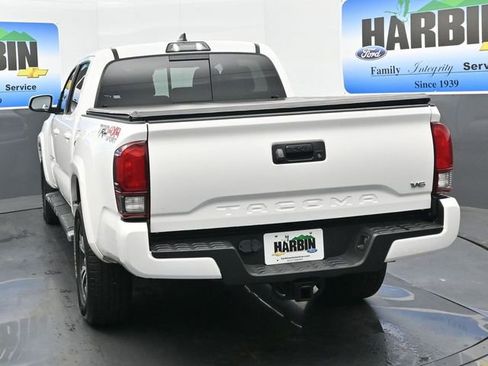Used 2019 Toyota Tacoma TRD Sport AWD/4WD image 4