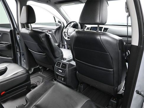 Used 2018 Honda Pilot Elite image 12