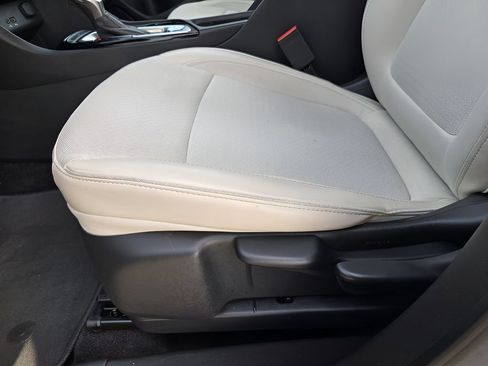 Used 2024 Buick Encore GX Preferred FWD image 21