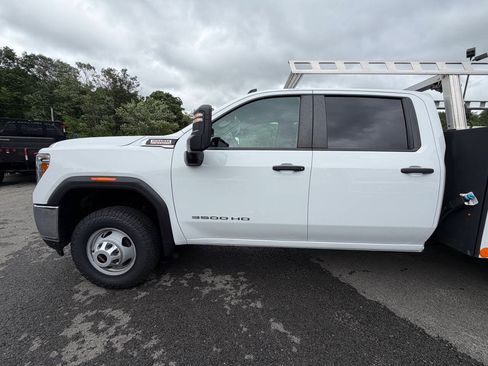 Used 2023 GMC Sierra 3500 Pro w/ Convenience Package AWD/4WD image 8