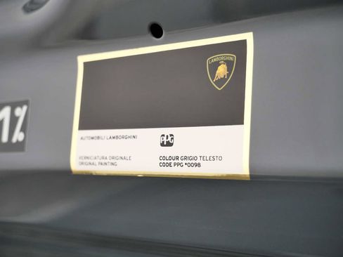 Used 2021 Lamborghini Huracan EVO image 36