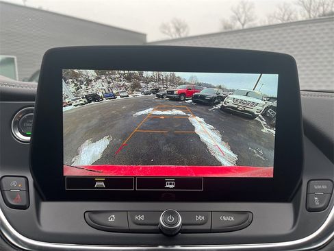 Used 2025 Chevrolet Blazer LT w/ Convenience Package image 18