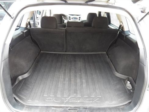 Used 2014 Subaru Outback 2.5i image 8