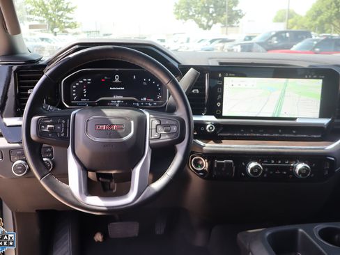 Used 2025 GMC Sierra 1500 SLT AWD/4WD image 18