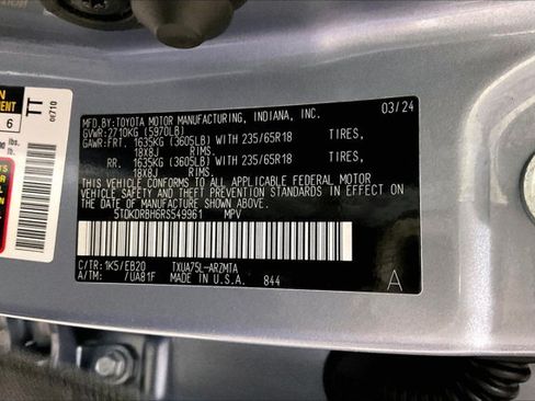 Certified 2024 Toyota Highlander XLE AWD/4WD image 45