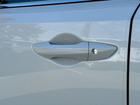 Used 2023 Acura MDX FWD w/ Technology Package image 13