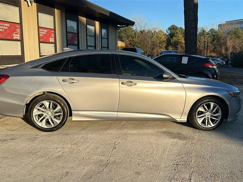Used 2018 Honda Accord LX image 8