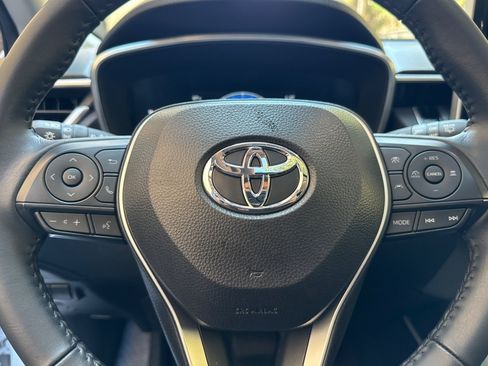 Used 2024 Toyota Corolla Cross XLE w/ Convenience Package AWD/4WD image 10
