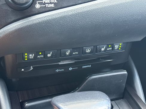 Used 2019 Lexus ES 300h w/ Accessory Package 2 image 22