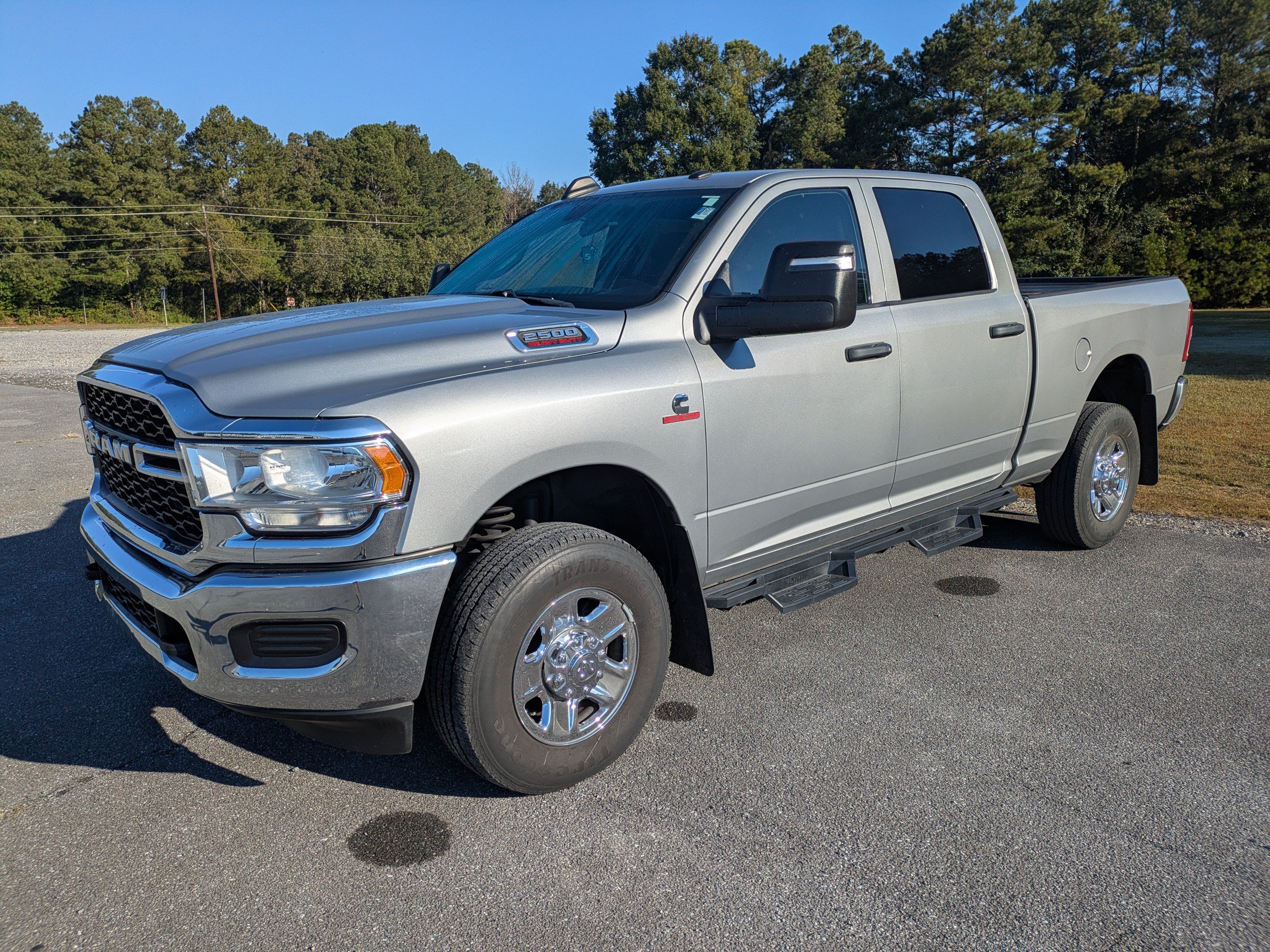 Used 2023 RAM 2500 Tradesman AWD/4WD image 2