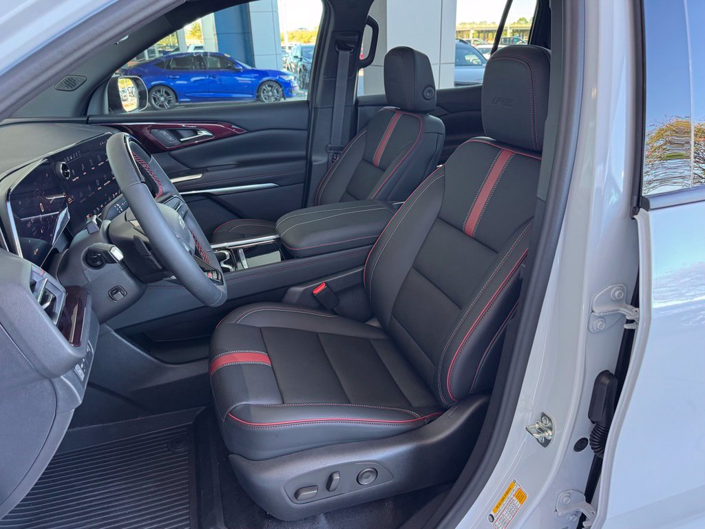 New 2027 Chevrolet Traverse RS w/ LPO, Floor Liner Package FWD image 20